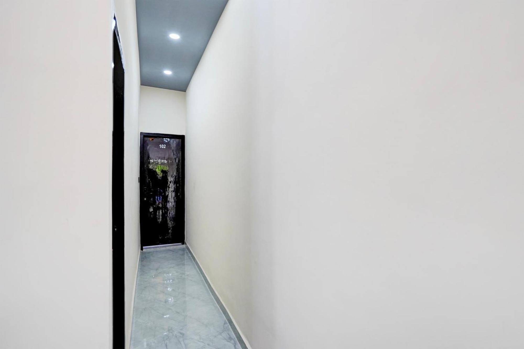 Hotel O Karan Residency New Delhi Exterior photo
